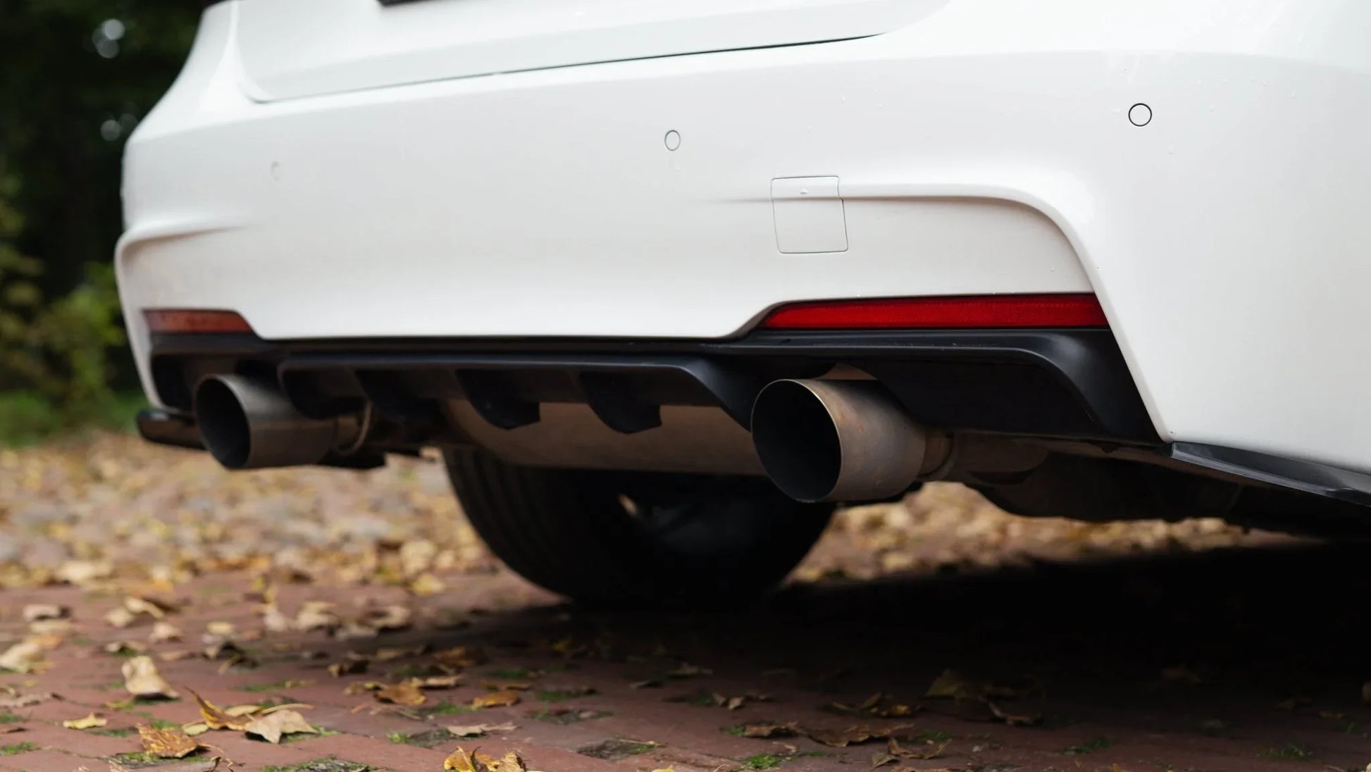 Performance Style Diffuser for BMW Series 3 F30/F31 (335i/340i) in Gloss Black